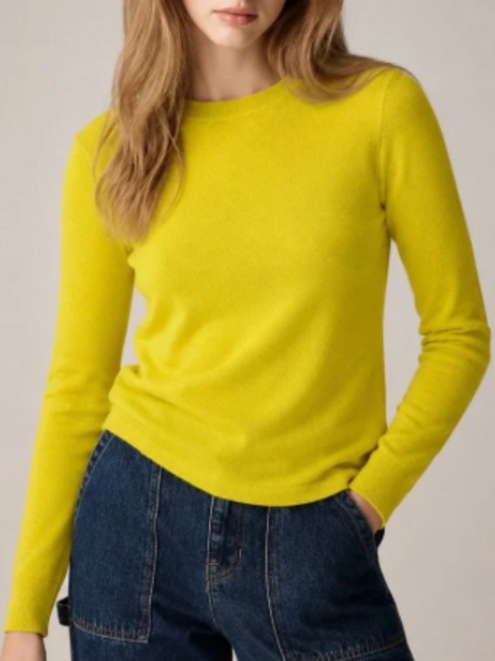 NWT J.Crew “Carolyn” Fitted Crewneck Sweater in Merino Wool – Size Medium